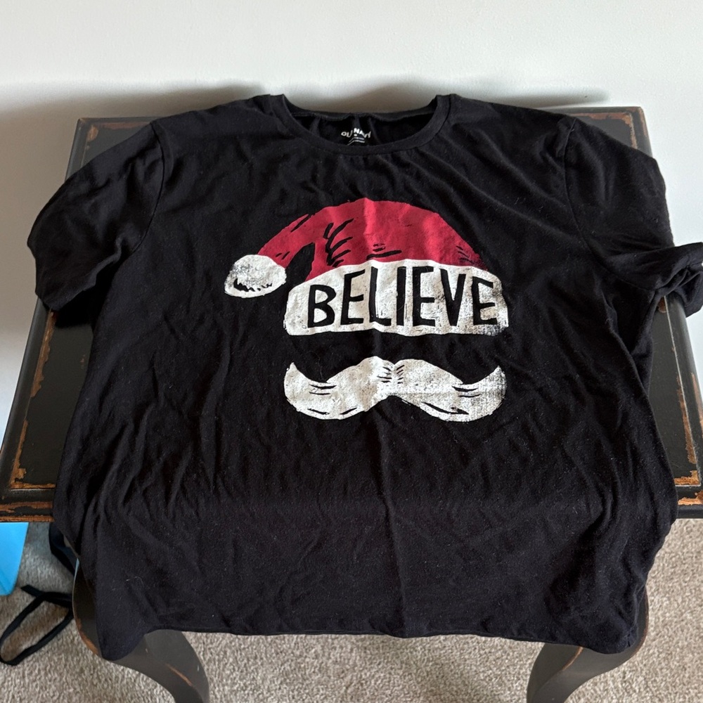Men’s Black 'Believe' Christmas T-Shirt Size Medium